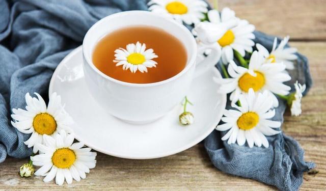 Experience the Relaxing Effects of Chamomile Tea Through its Distinctive Taste