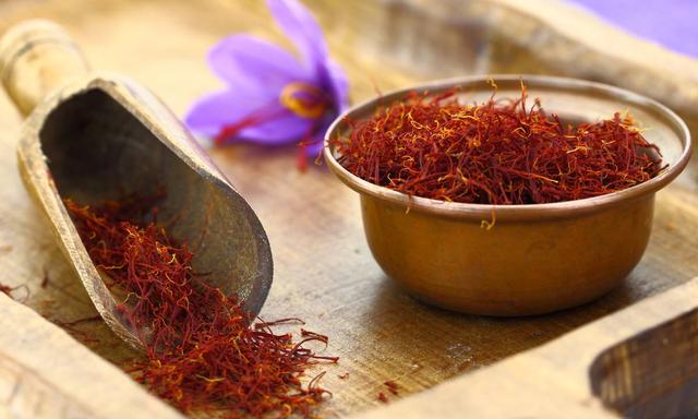 8. What to Expect When Tasting Saffron: A Symphony of Earthy, Sweet, and Floral Flavors